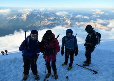 A gathering on Elbrus summit night